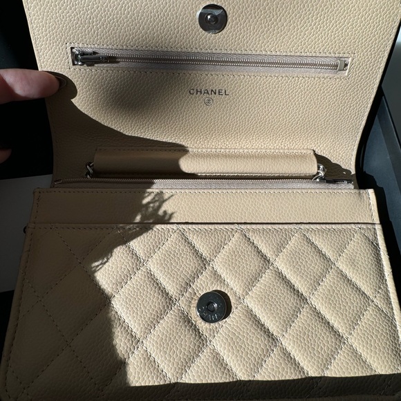 Brand new 2022 authentic Chanel classic beige caviar quilted woc wallet on chain - Picture 3 of 8